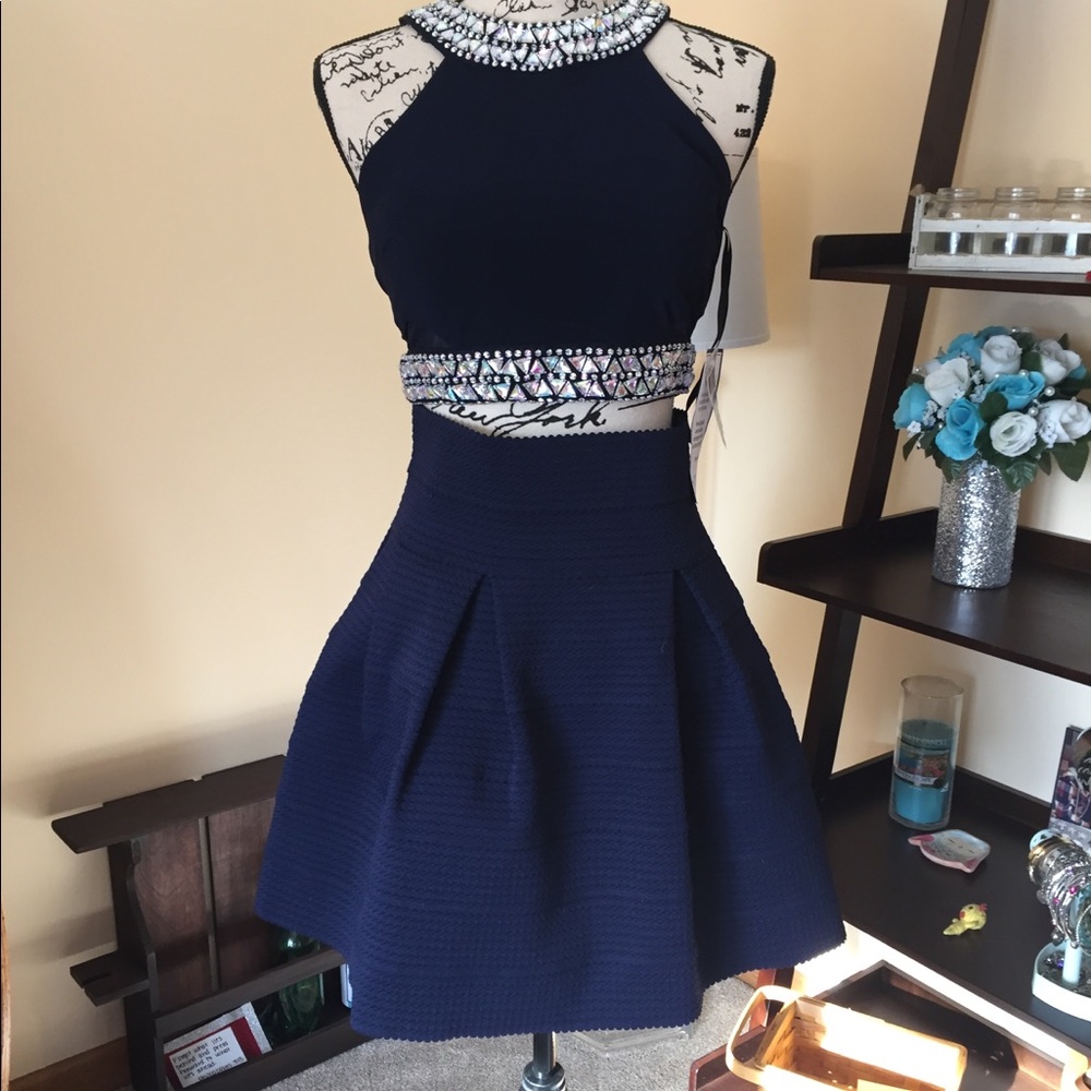 H & M fit and flare skirt